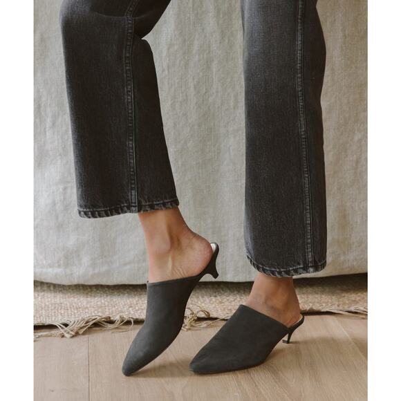 Jenni Kayne 'Oiled' Black Leather Kitten Heel Mule Size 7 - Picture 1 of 6